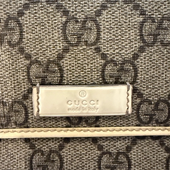Gucci White trimmed wallet on chain - Picture 3 of 10